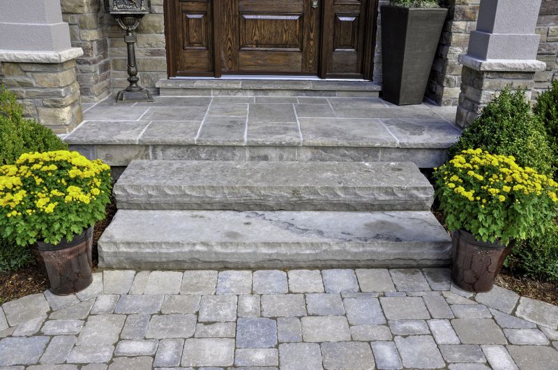 Flagstone Hardscaping
